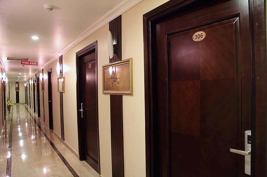 Gold Leaf Hotel Udaipur Ngoại thất bức ảnh