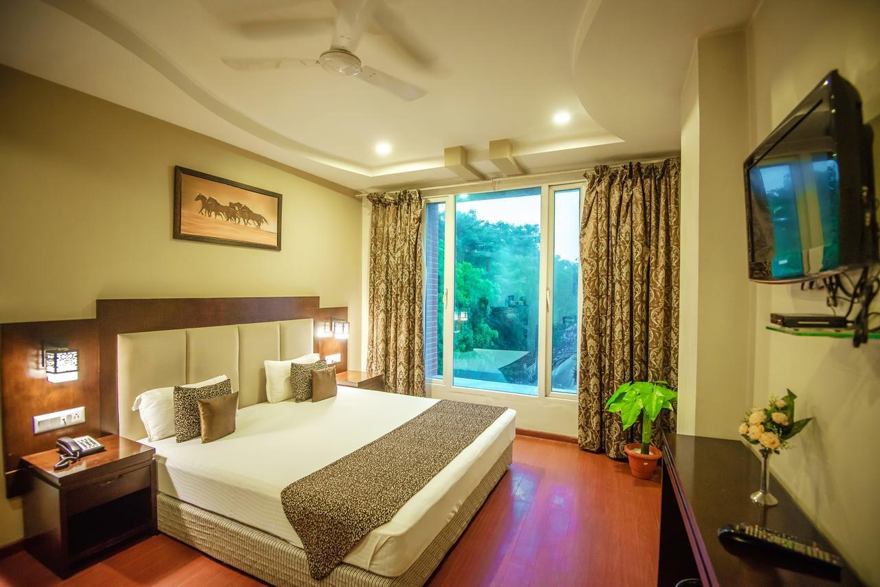 Gold Leaf Hotel Udaipur Ngoại thất bức ảnh