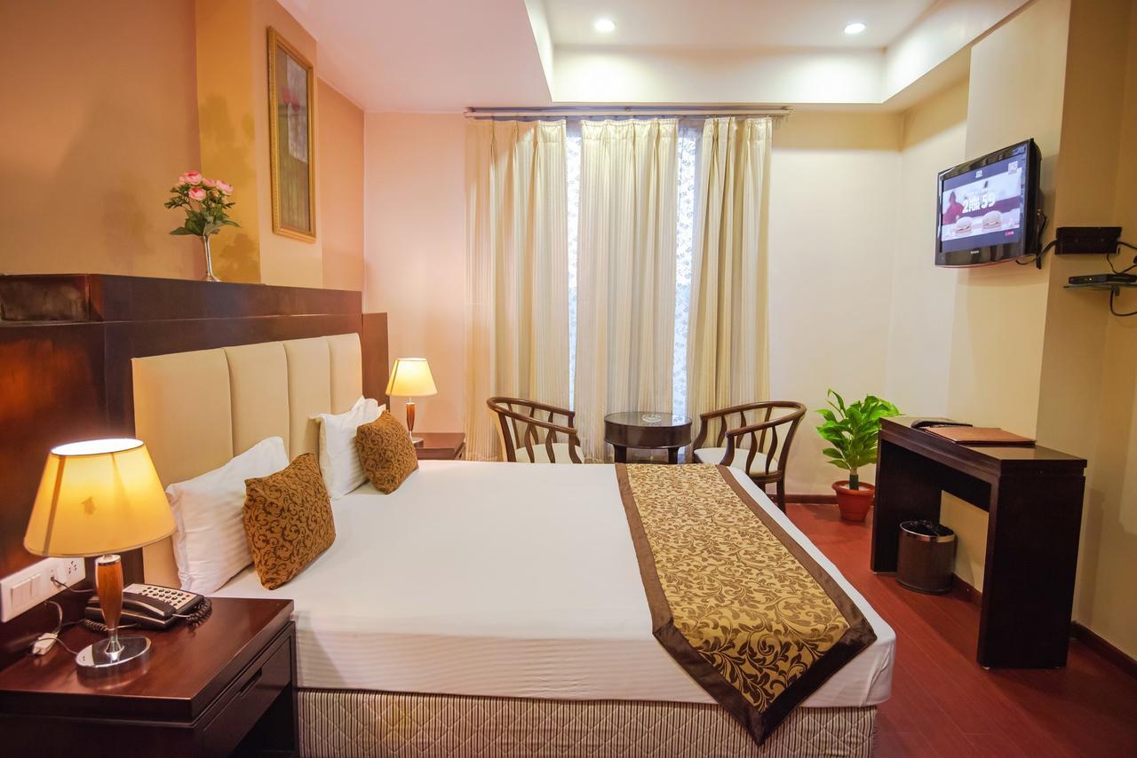 Gold Leaf Hotel Udaipur Ngoại thất bức ảnh
